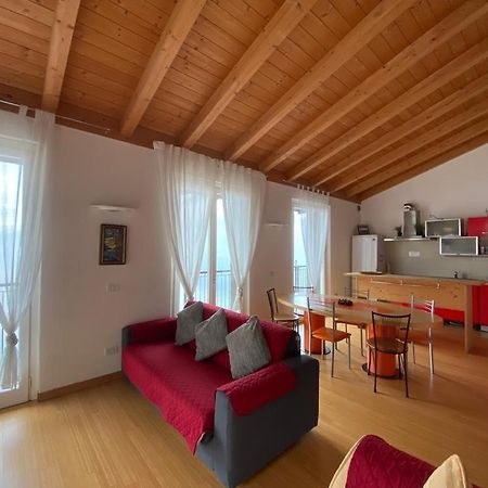 Ferienwohnung Luxury Penthouse With Big Terrace Argegno Exterior foto
