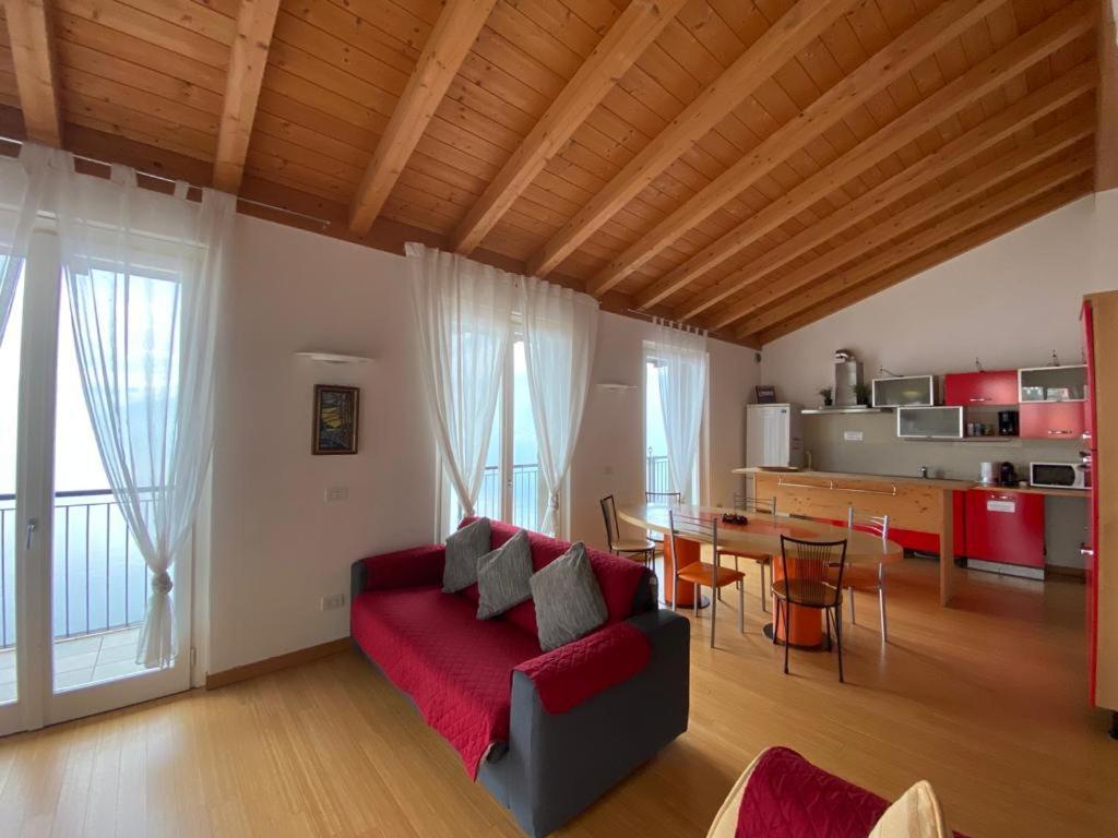 Ferienwohnung Luxury Penthouse With Big Terrace Argegno Exterior foto