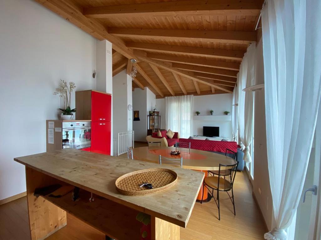 Ferienwohnung Luxury Penthouse With Big Terrace Argegno Exterior foto