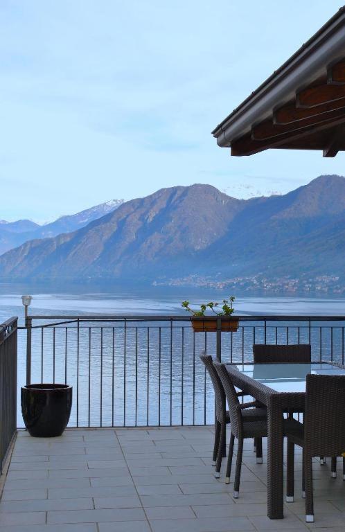 Ferienwohnung Luxury Penthouse With Big Terrace Argegno Exterior foto